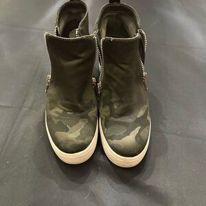 Steve‎ Madden Camouflage Ankle Boots